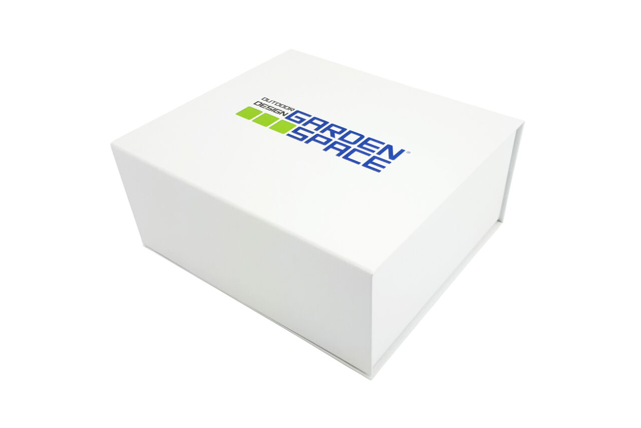 Premium product rigid box with magnetic closing lid